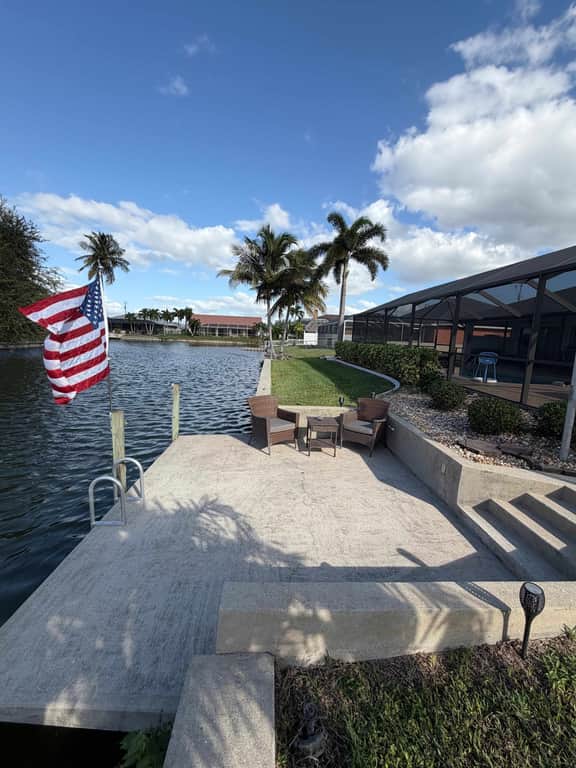 Waterfront House with Heated Pool and Jacuzzi - Image 5